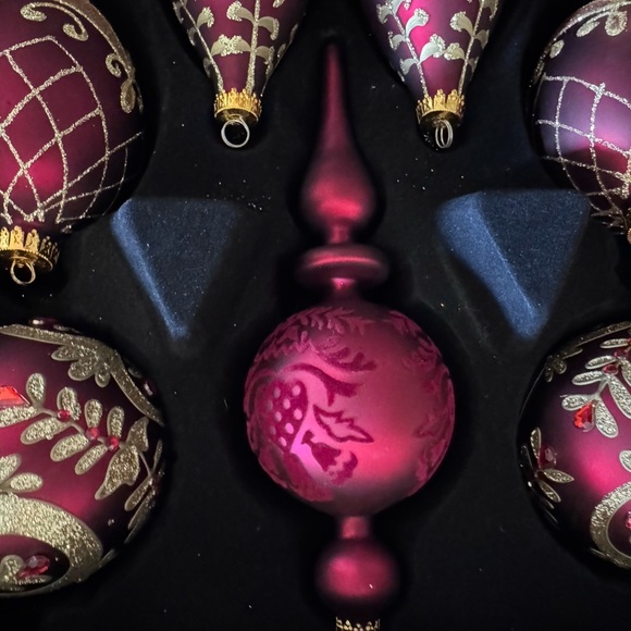 NEW! Elegant Designer 14 Piece Burgundy Gold Glass Christmas Ornaments Lot - Picture 5 of 9